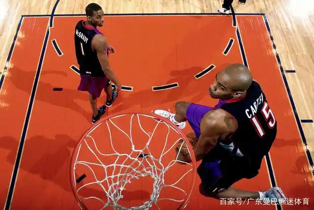 篮球历史上的第一次罚球线扣篮_nba罚球线扣篮有几人_罚球线扣篮是什么意思