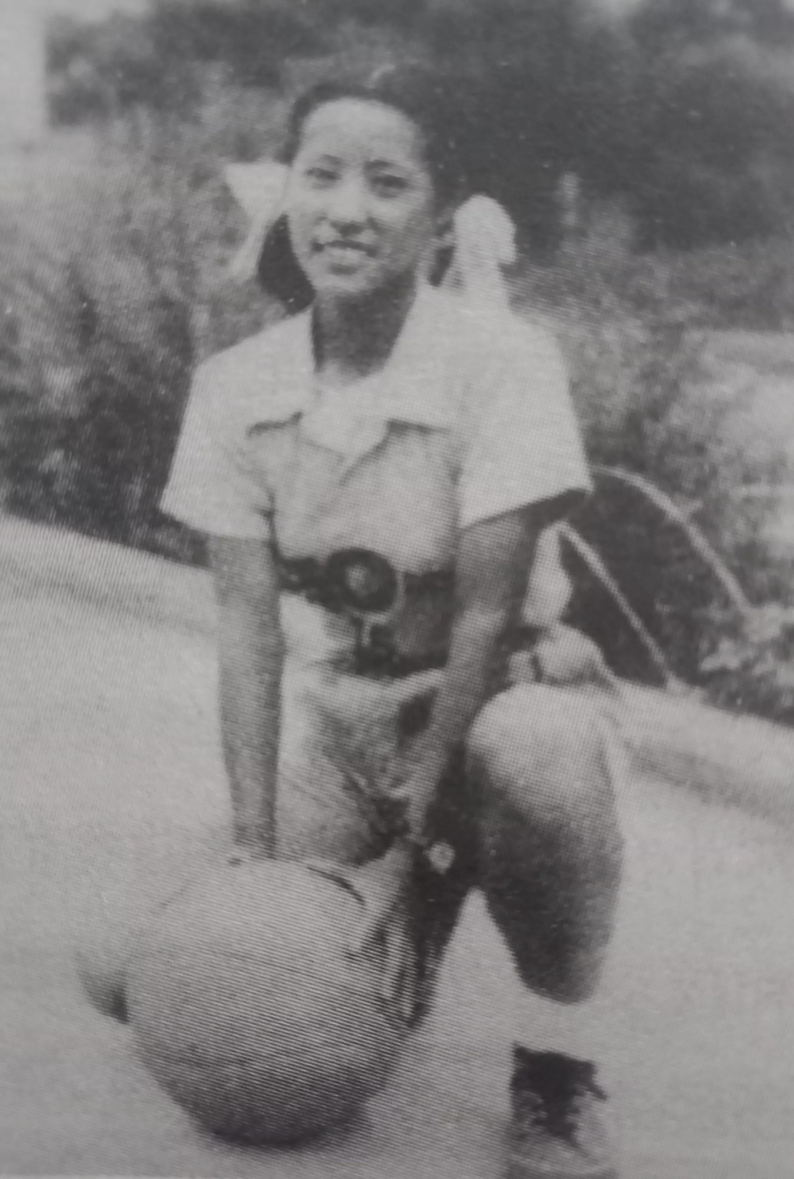 阳春举重冠军_举重冠军春兰_女子举重冠军春兰