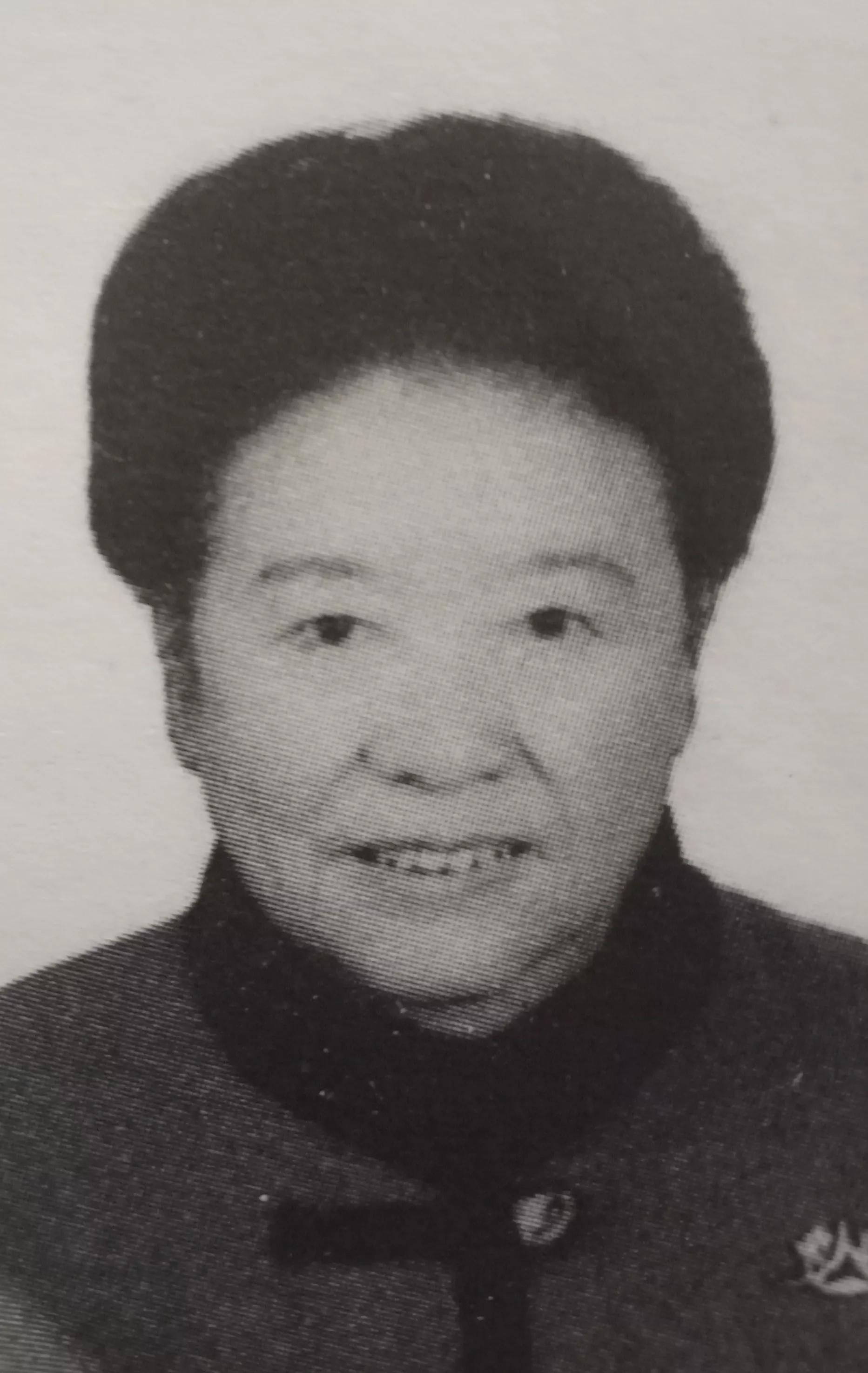 阳春举重冠军_举重冠军春兰_女子举重冠军春兰