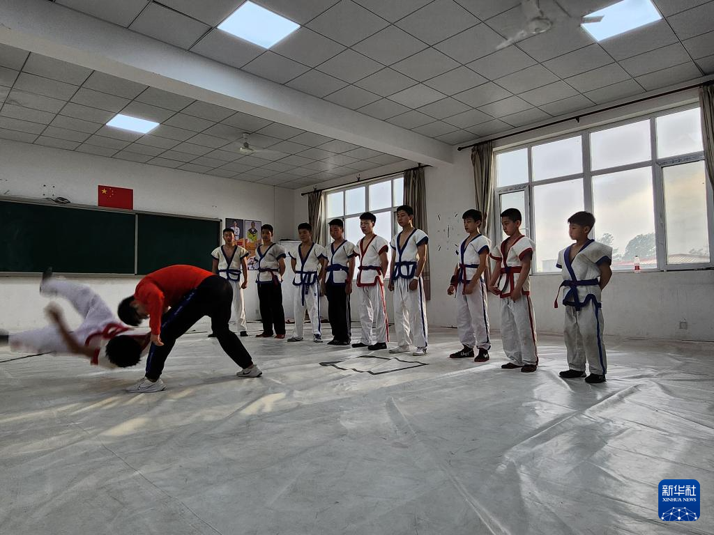 河北省篮球高中联赛_2021河北省中学生篮球_河北省小学篮球冠军