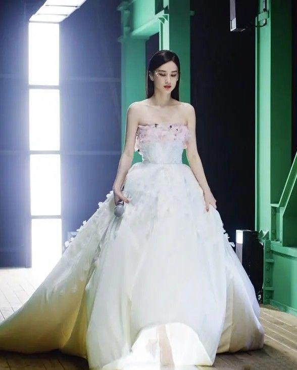 明星健身穿搭_女明星健身服照片_健身明星女图片
