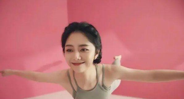 明星健身穿搭_健身明星女图片_女明星健身服照片