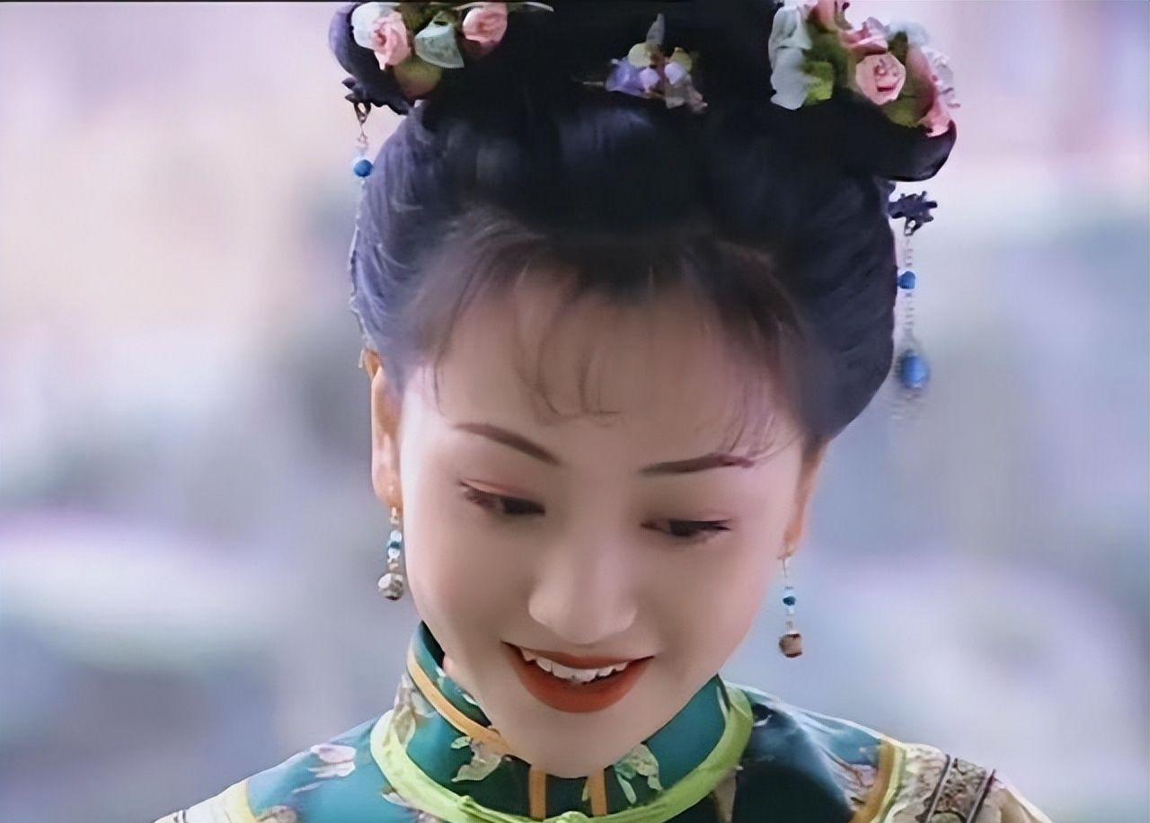 健身明星女图片_女明星健身服照片_明星健身穿搭