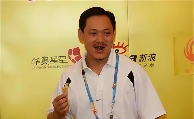 2017举重_世界举重冠军拖飞机_世界举重冠军1吨吐血