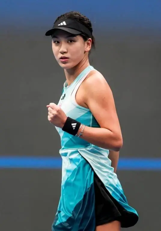 游泳冠军女2021_游泳冠军中国女选手有哪些_游泳选手冠军女中国有多少