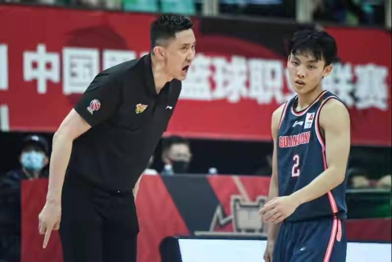 广东宏远篮球运动员_21年广东宏远篮球冠军_广东宏远篮球队冠名
